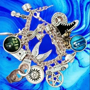 NEW Mixed sci-fi bracelet Dr Who Sherlock Gardians